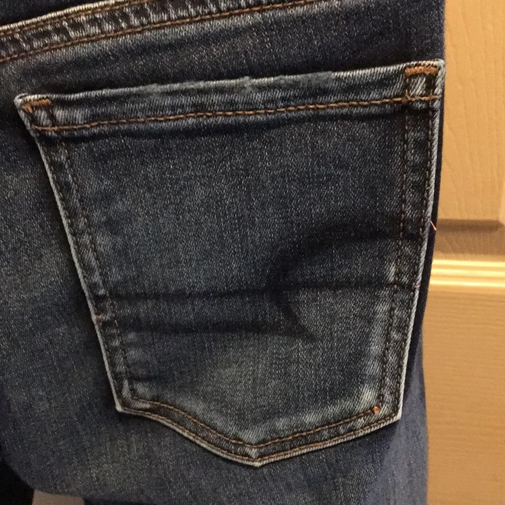 American Eagle Super Stretch Distressed Jeans EUC